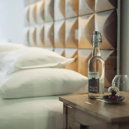 Mooser Hotel